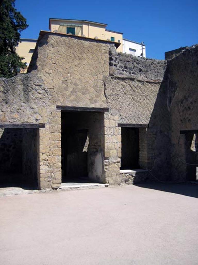 A stone building
Description generated with very high confidence